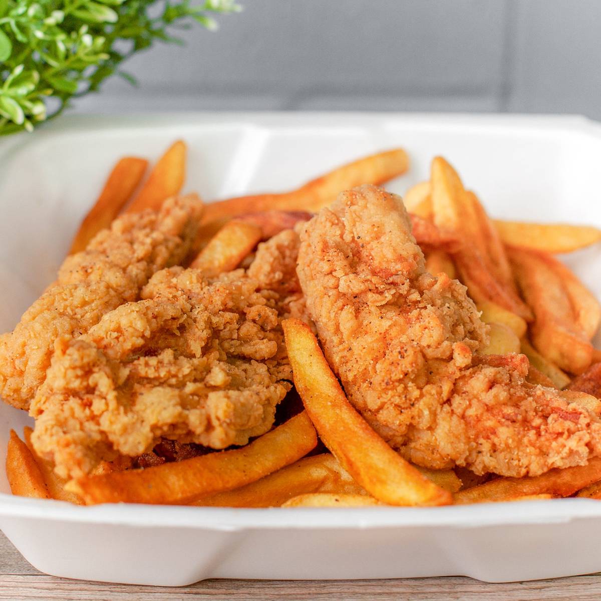 Shorts Top Chicken Tender Combo