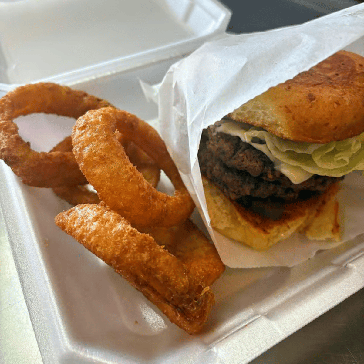 Shorts Top Double Patty burger